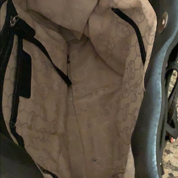 Michael Kors Large Hamilton Tote - Picture 4 of 6